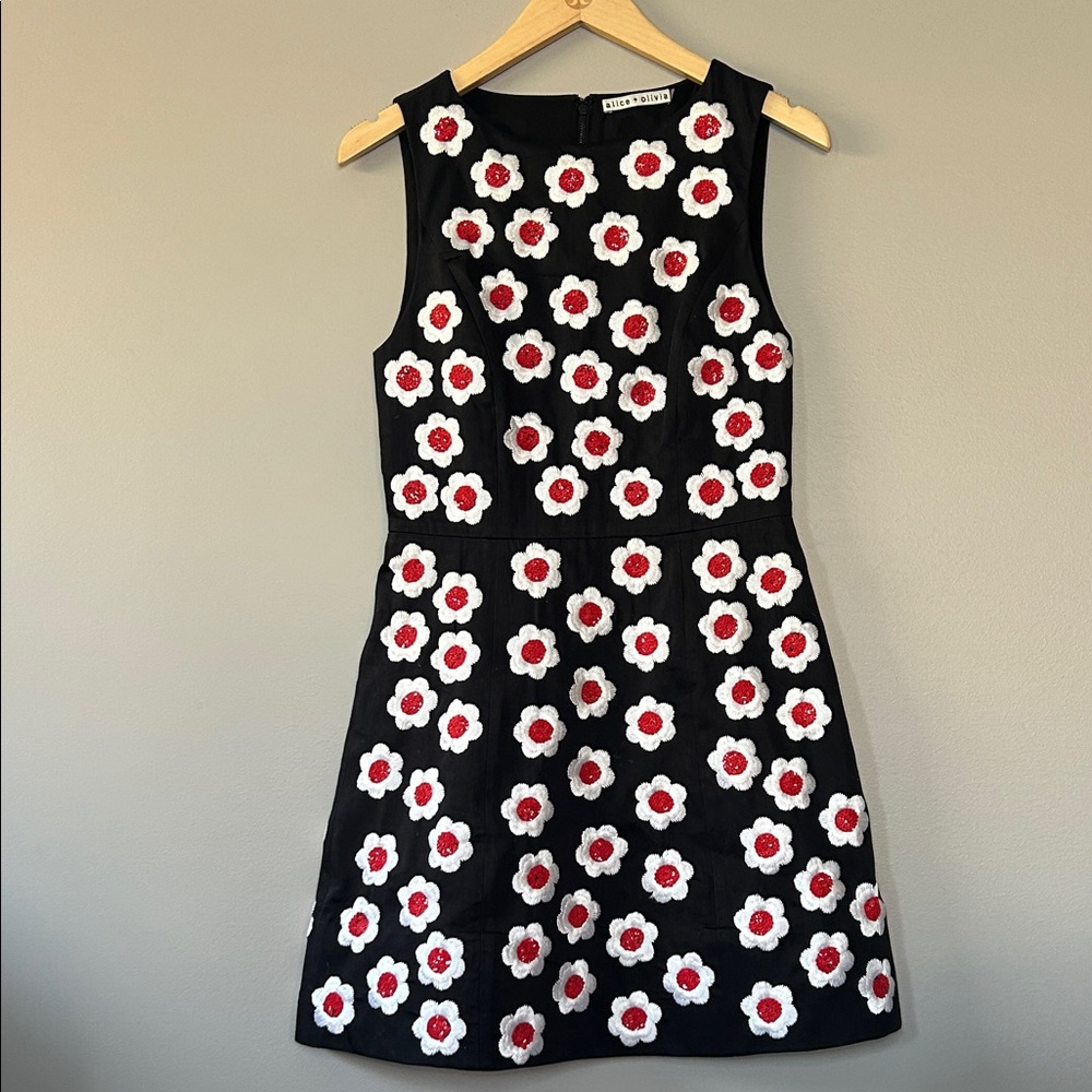 Alice + Olivia Lindsay Floral Sequins Embroidered Dress Black Red White - Picture 3 of 14